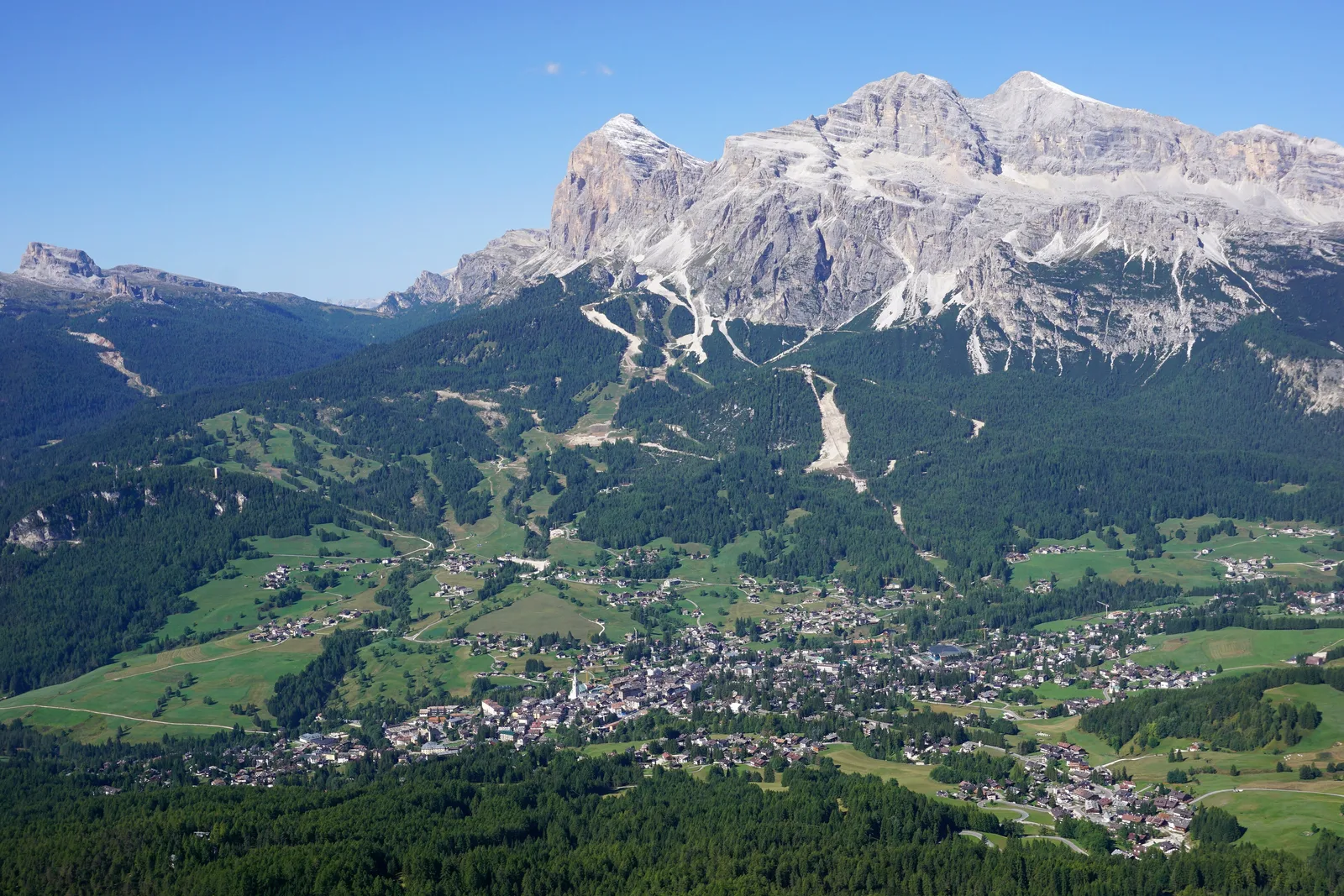 Transfer privato per Cortina d'Ampezzo e le Dolomiti